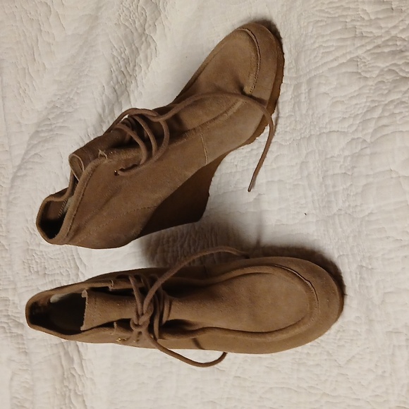 MK Women's Lace up platform Ankle Boots - Picture 2 of 10